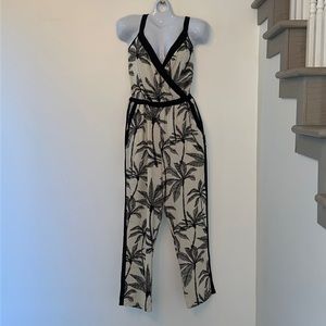 Dr2 Jumpsuit Black & Cream Palm trees print size MD